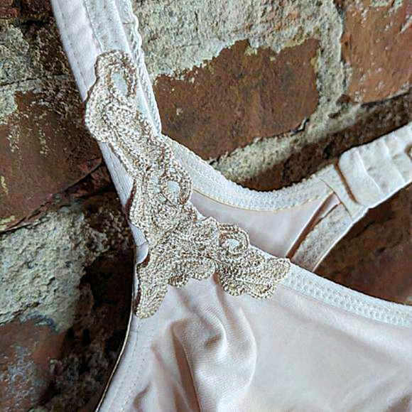 Wacoal 36C‎ Unlined Light Nude Bra - Picture 2 of 6